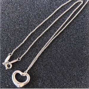 Tiffany & Co.®Elsa Peretti® AG925
16" Silver Heart Necklace